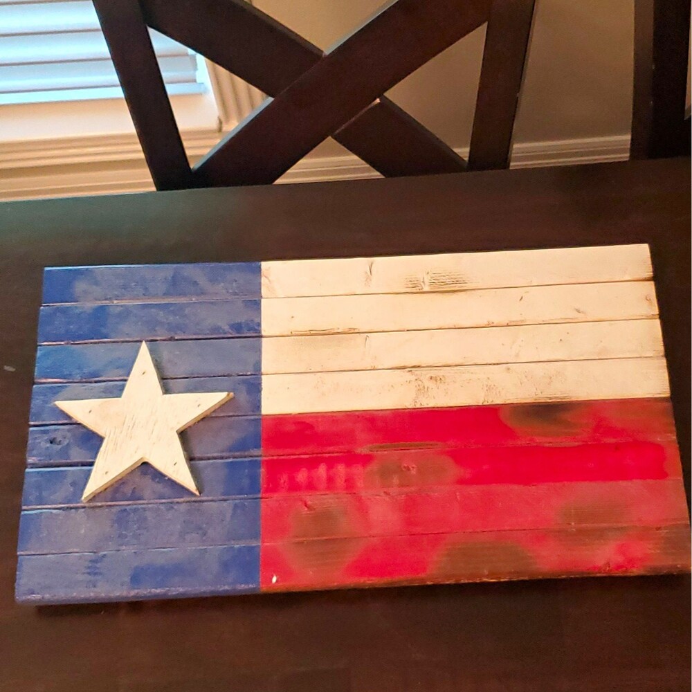 Rustic Distressed Wood Texas Flag Plaque, Vertical Hanging Wall Mounted Sign